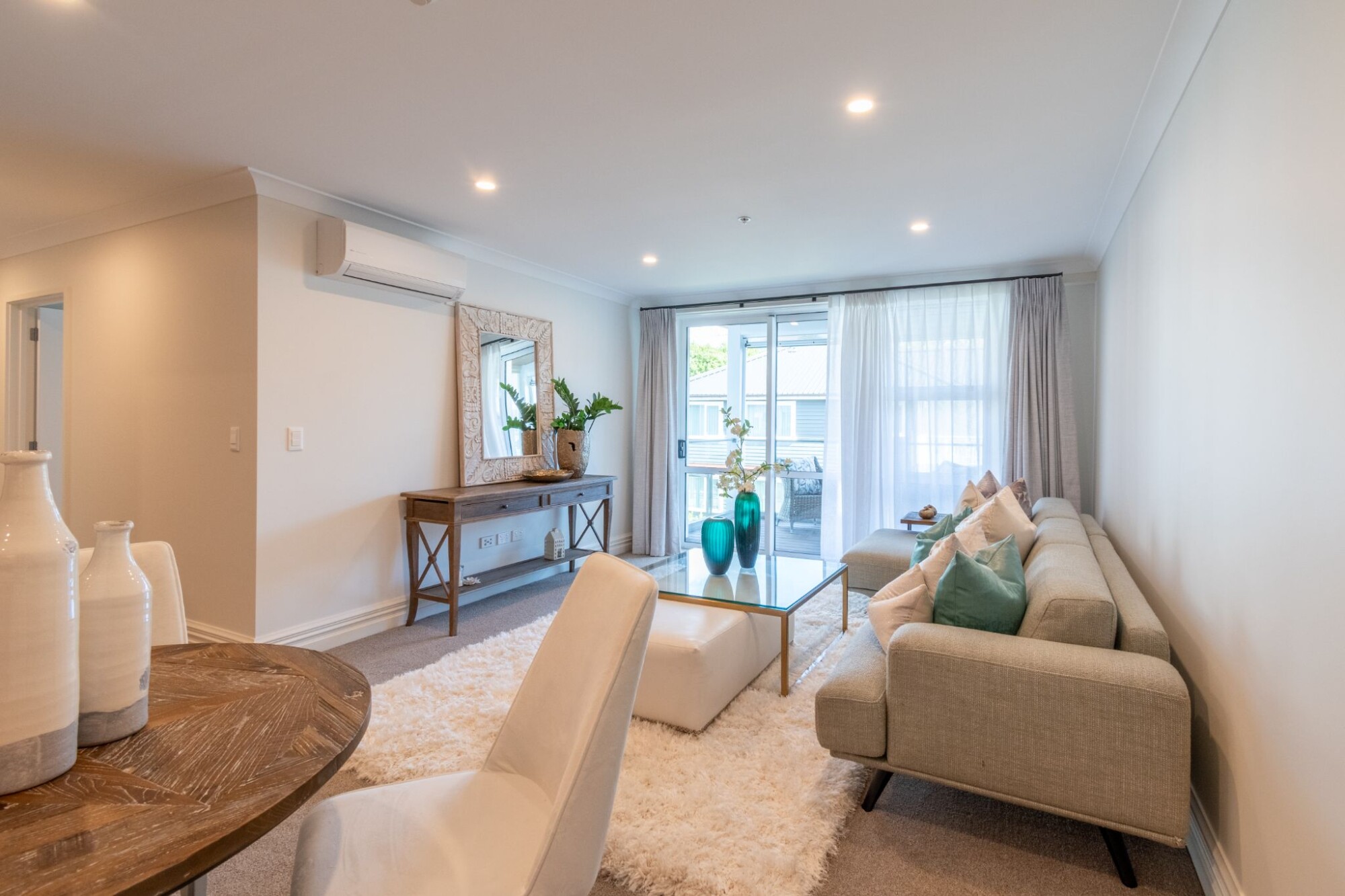 property carousel image 12