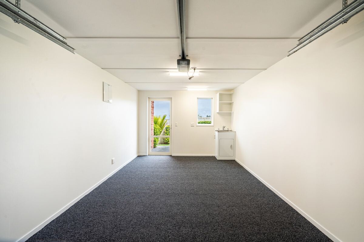 property carousel image 6