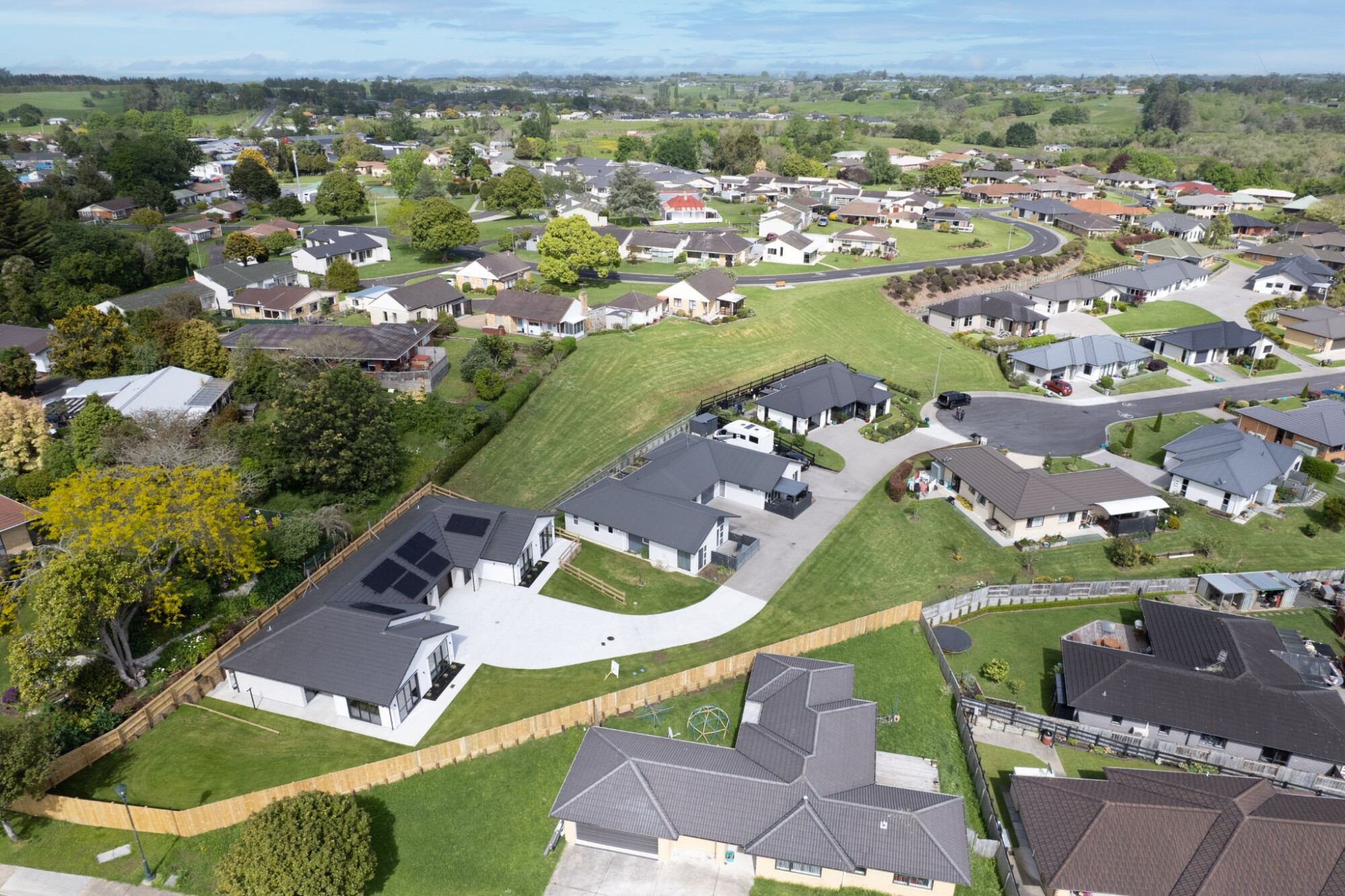 property carousel image 17