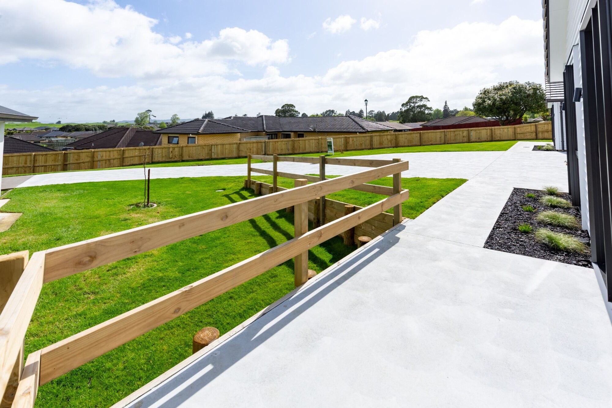 property carousel image 2