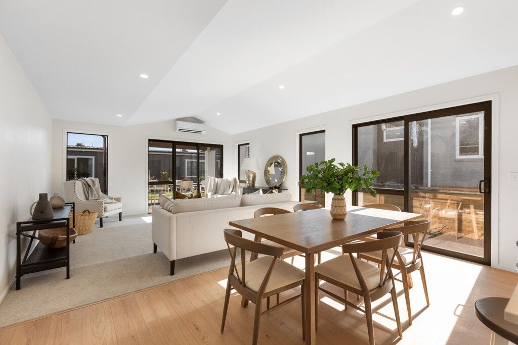 property carousel image 9