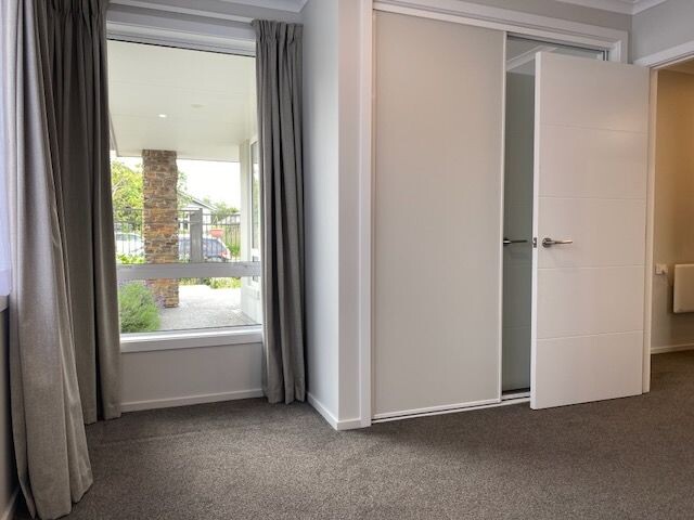 property carousel image 4