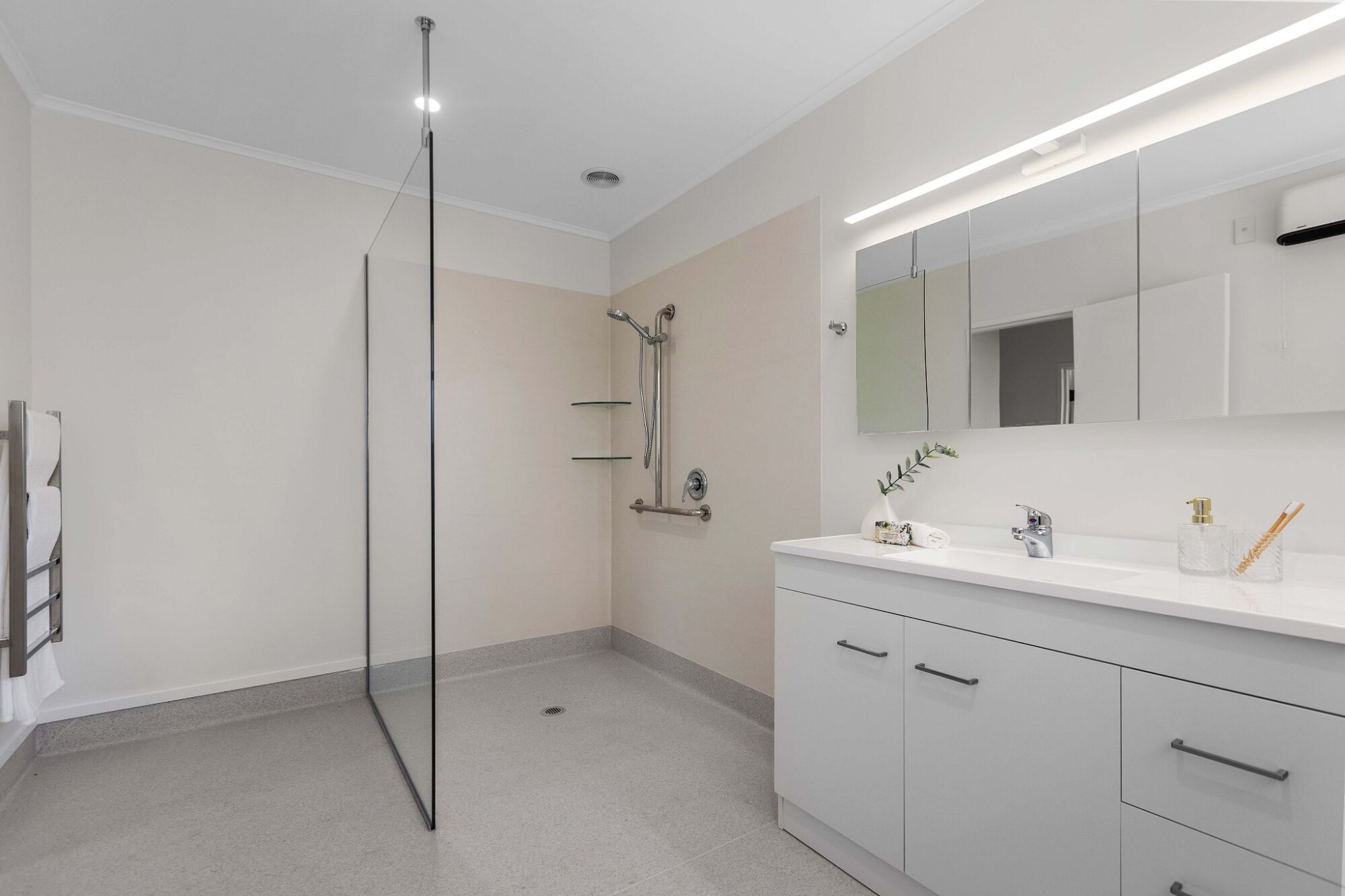 property carousel image 10