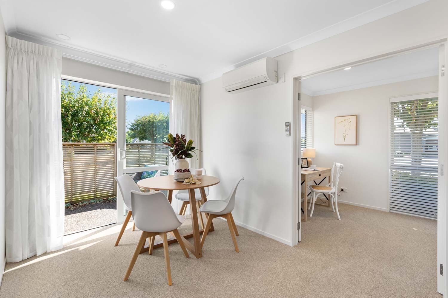 property carousel image 8