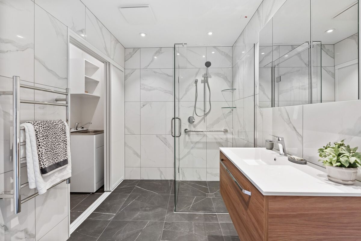 property carousel image 6