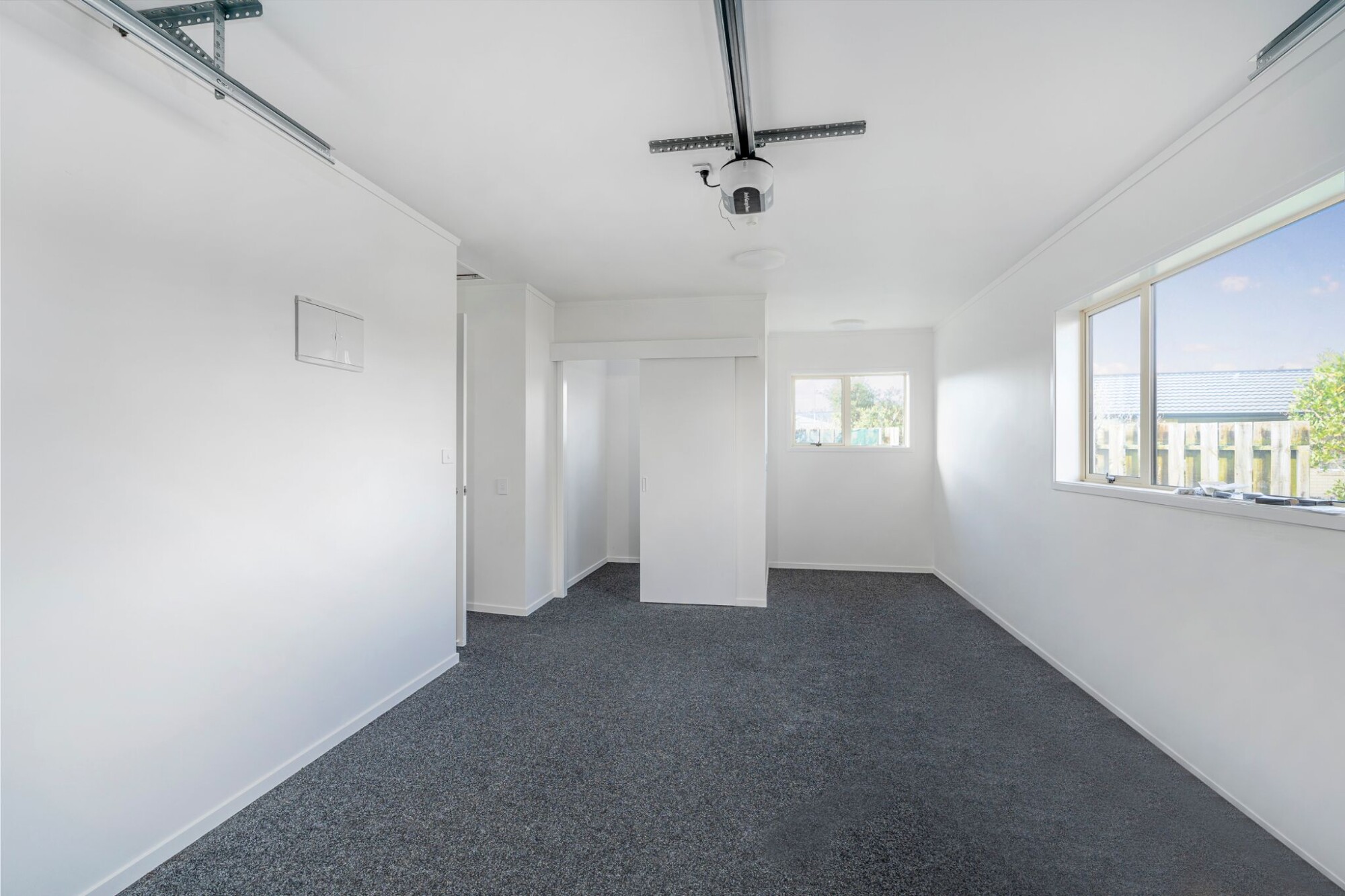 property carousel image 18