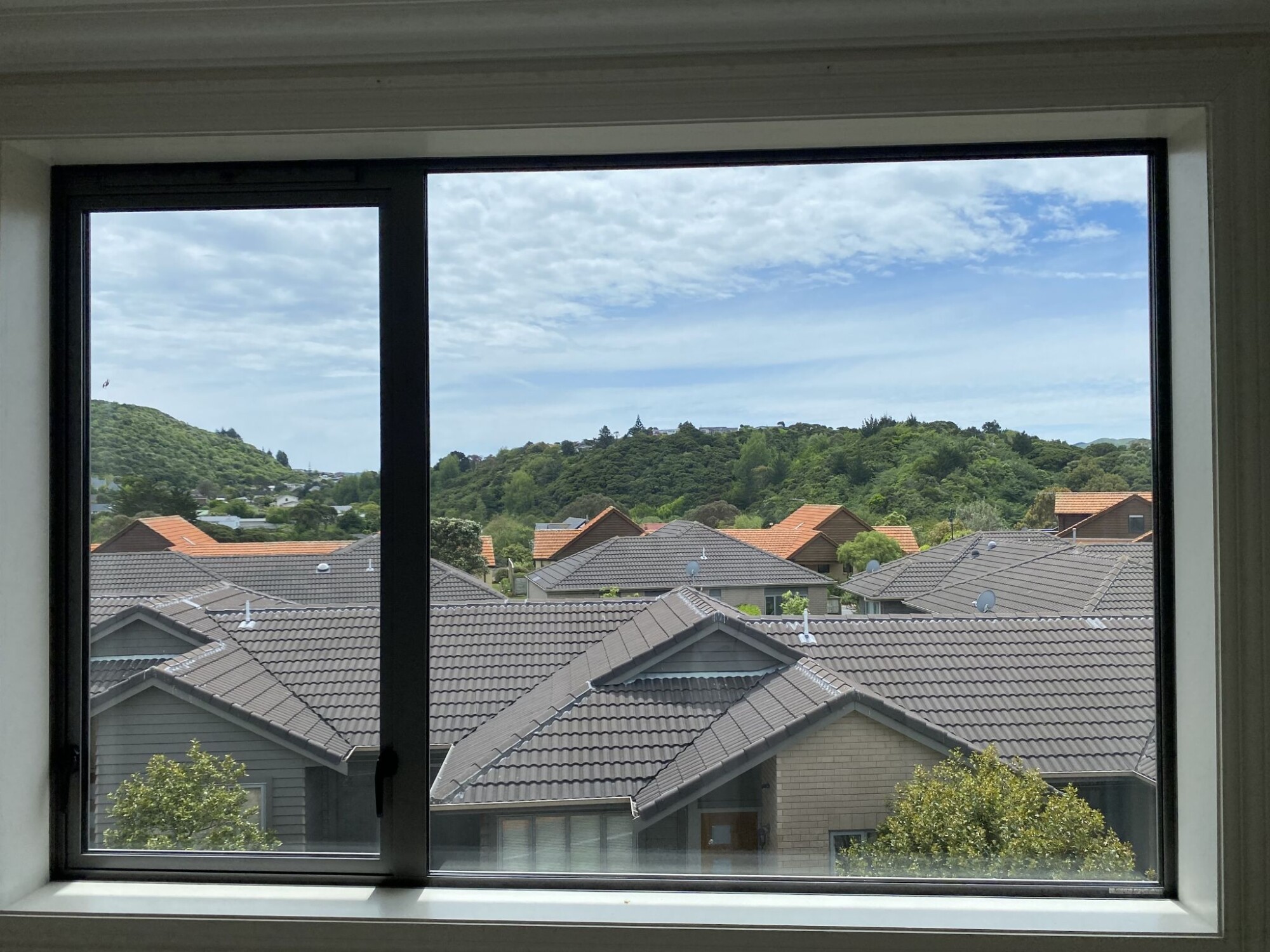 property carousel image 3