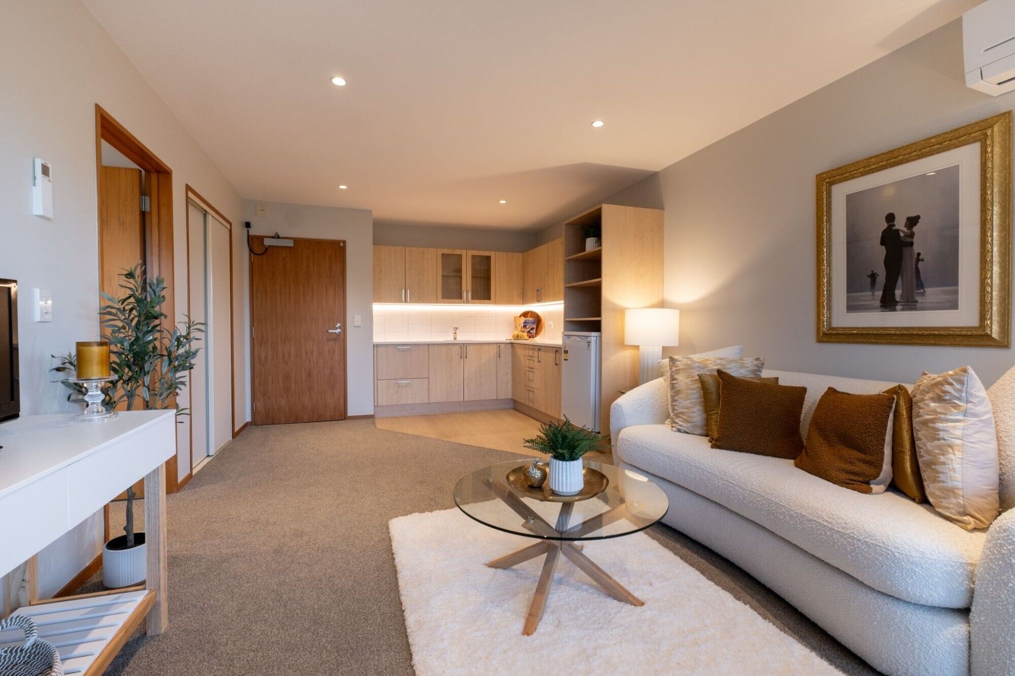 property carousel image 3