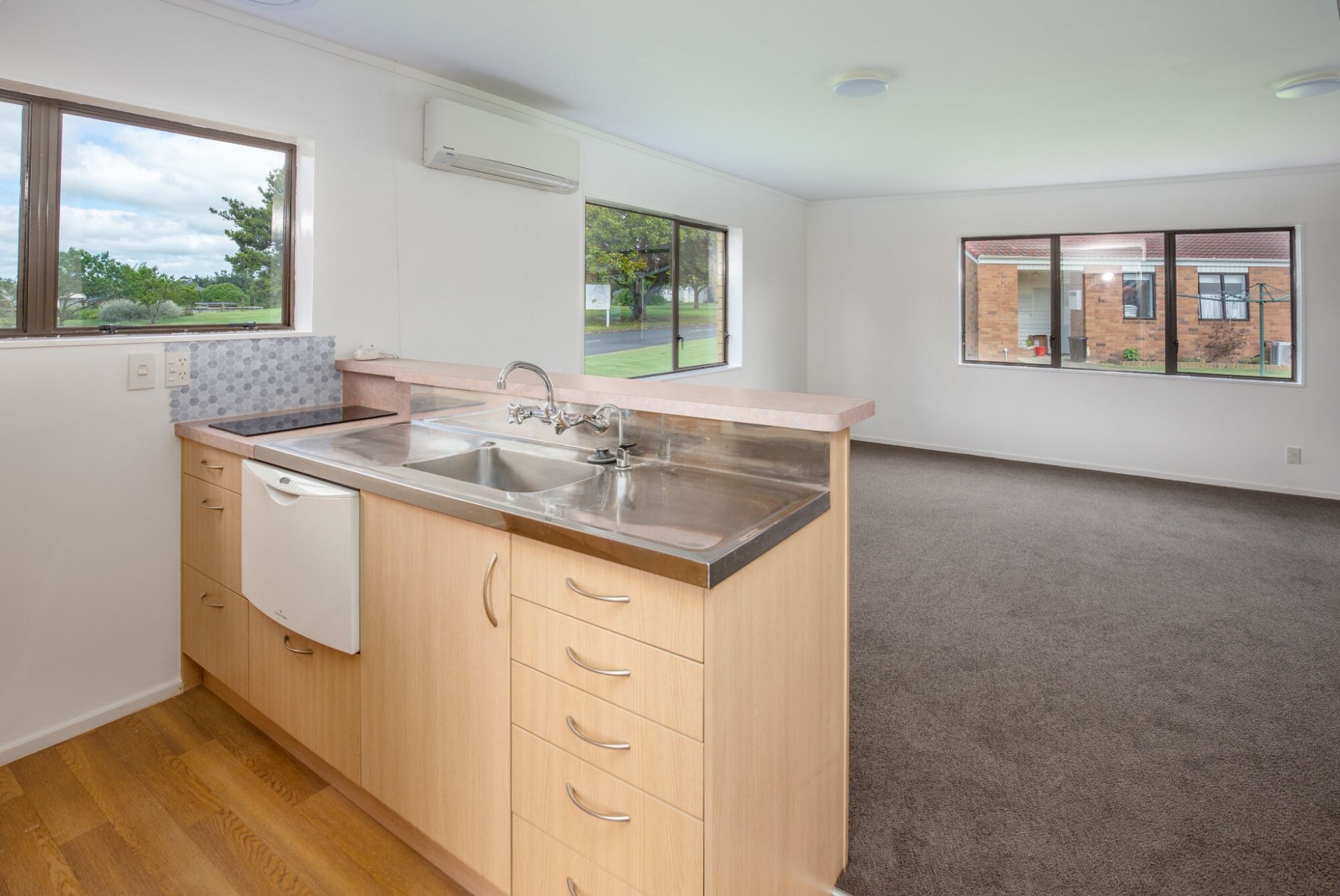 property carousel image 6