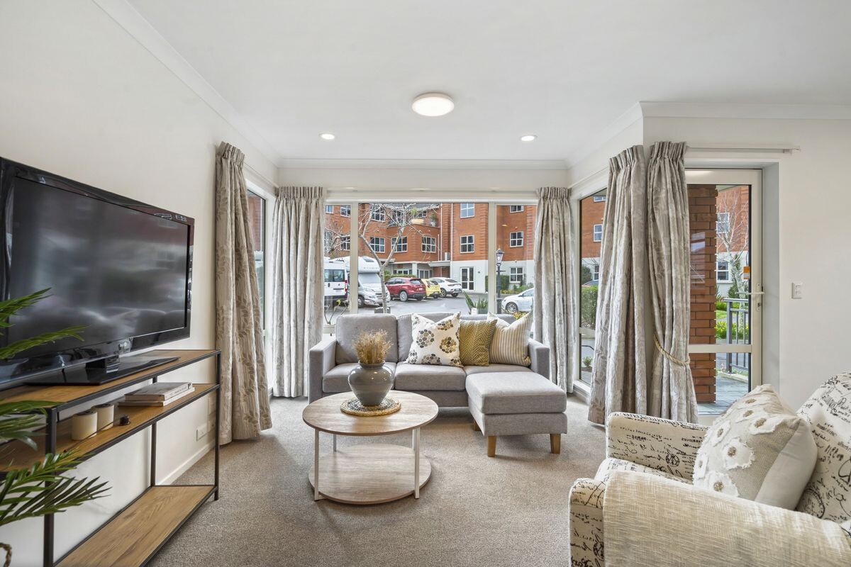 property carousel image 1