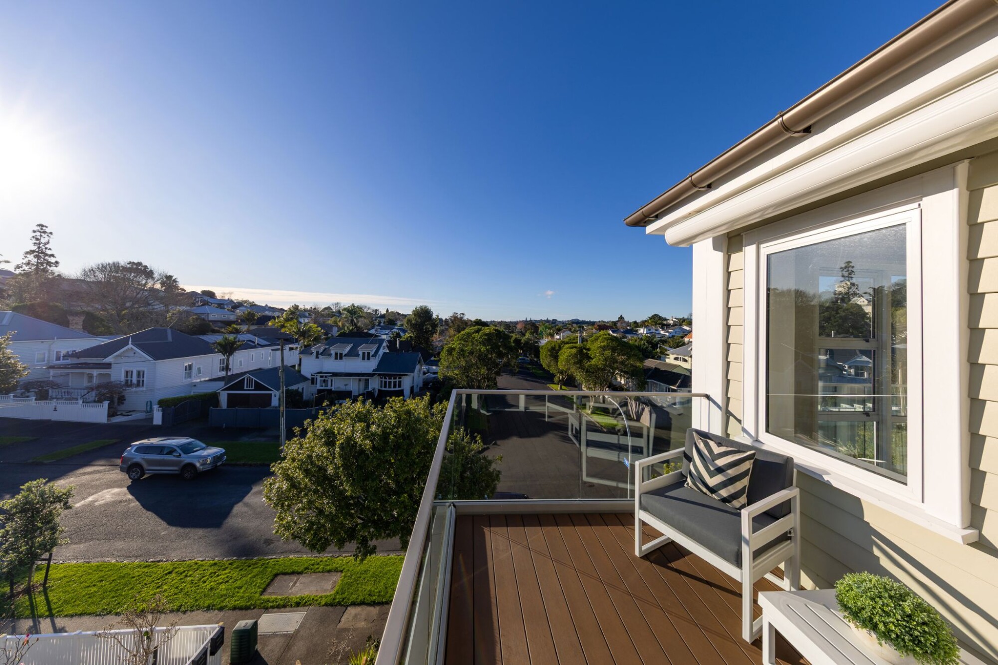 property carousel image 12