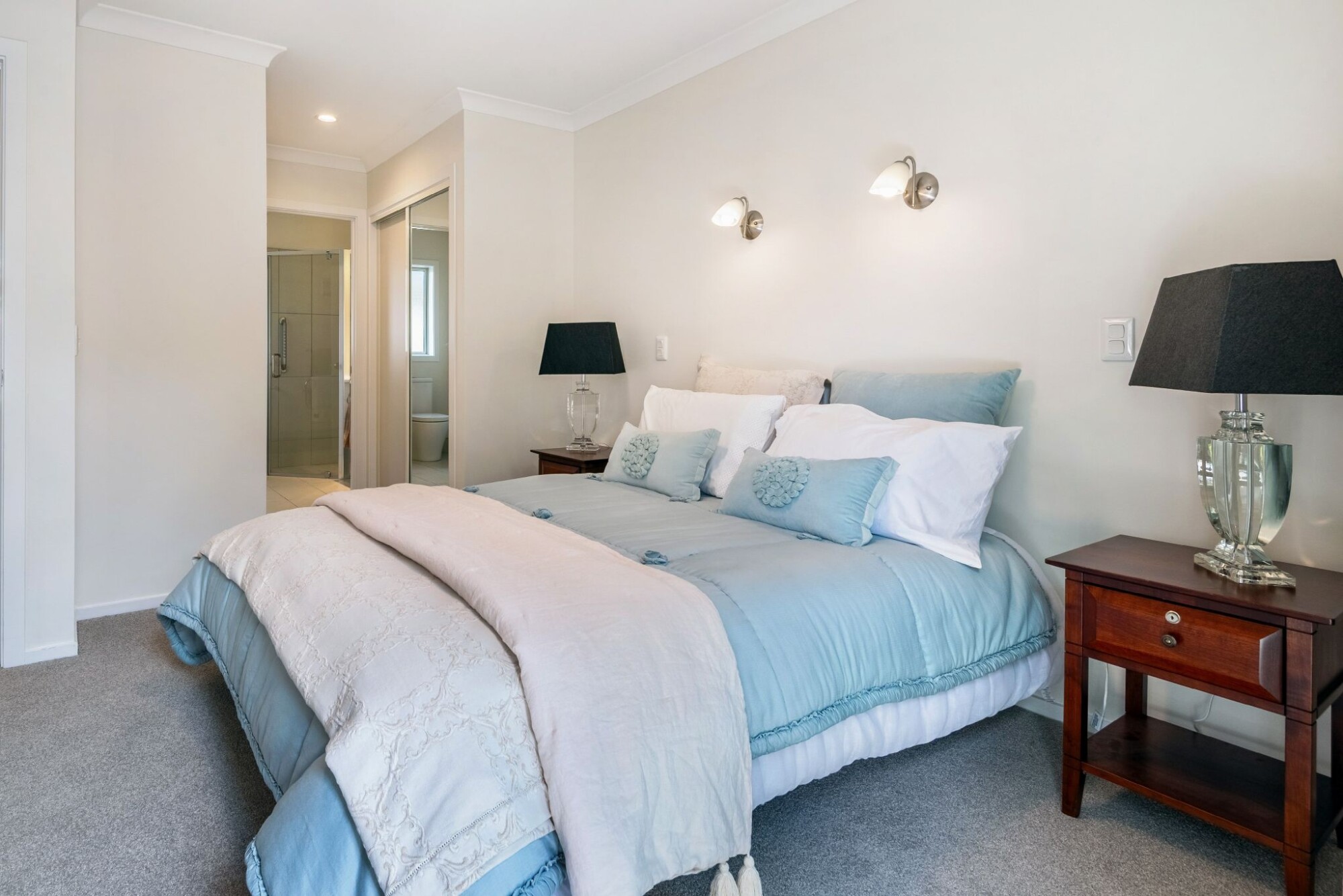 property carousel image 3