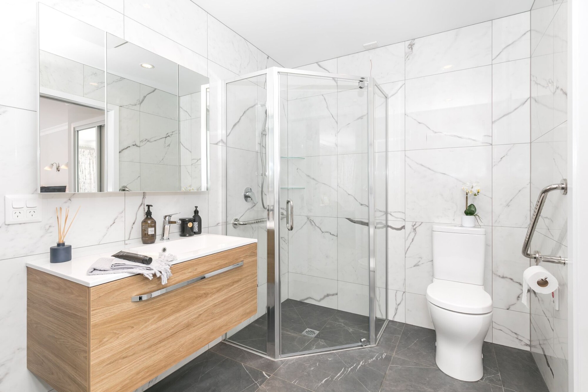 property carousel image 5