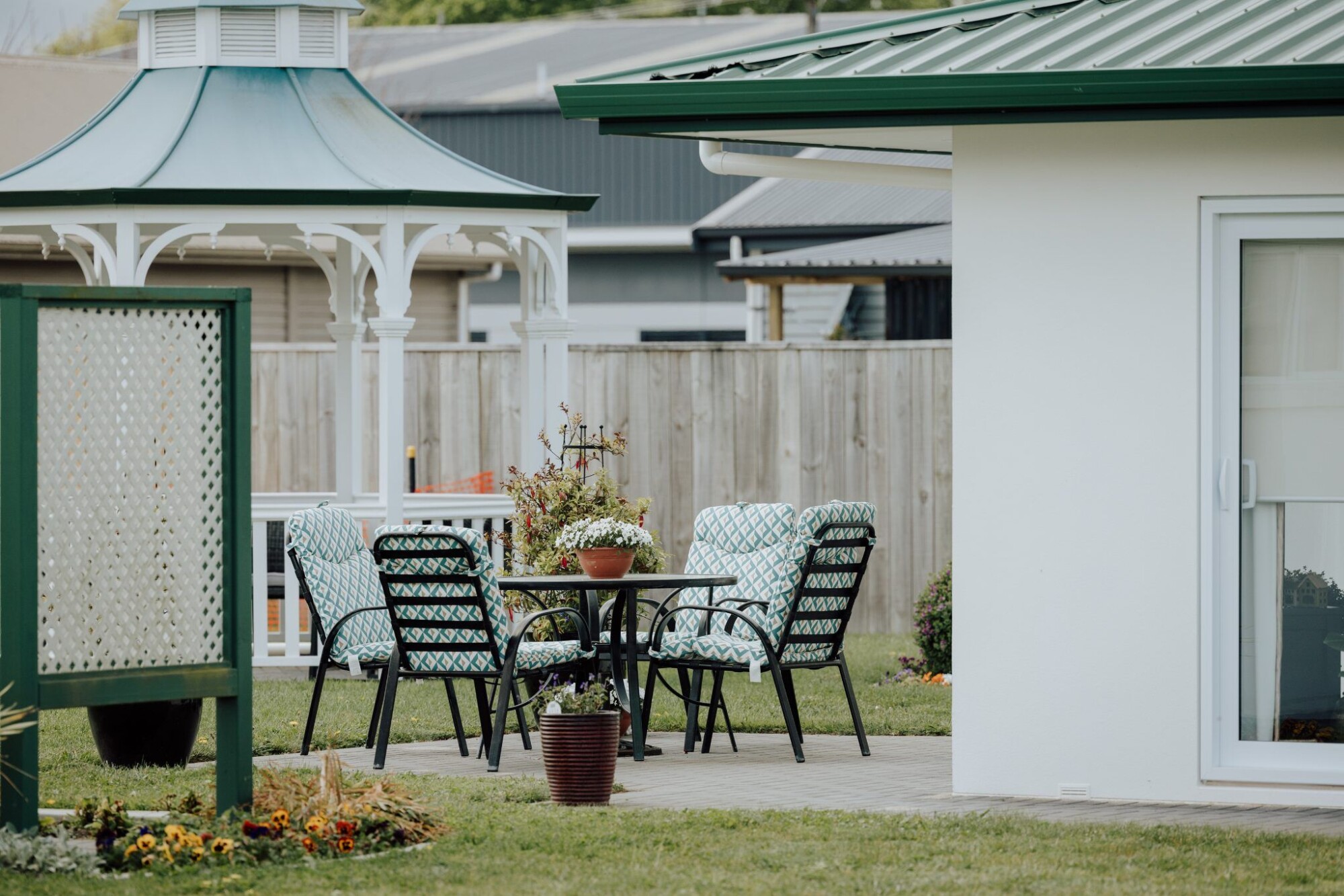 property carousel image 3