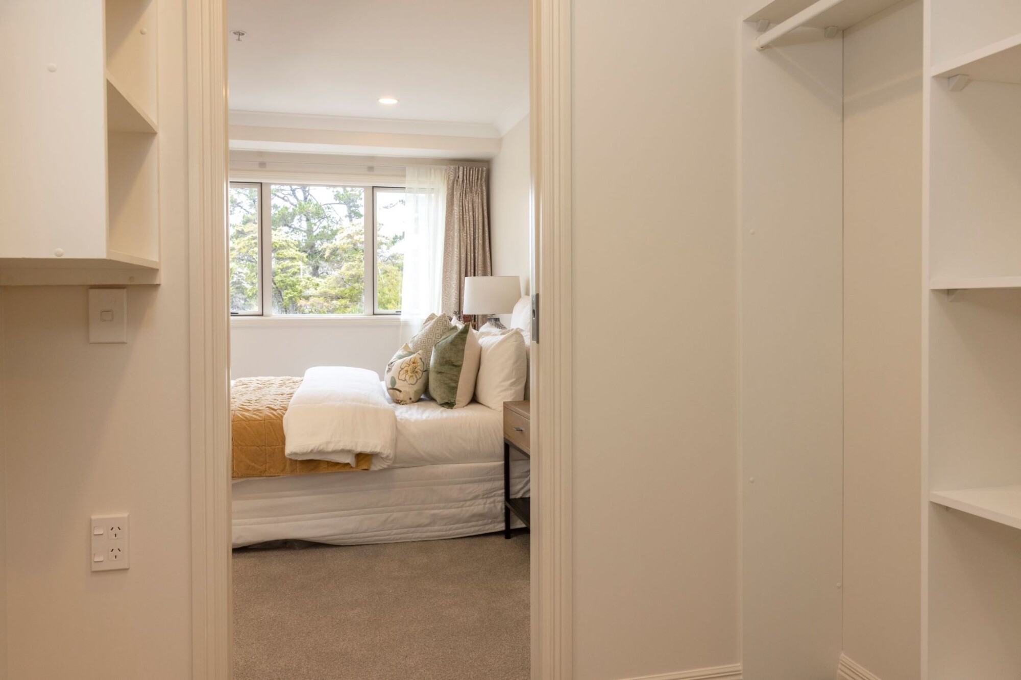 property carousel image 7