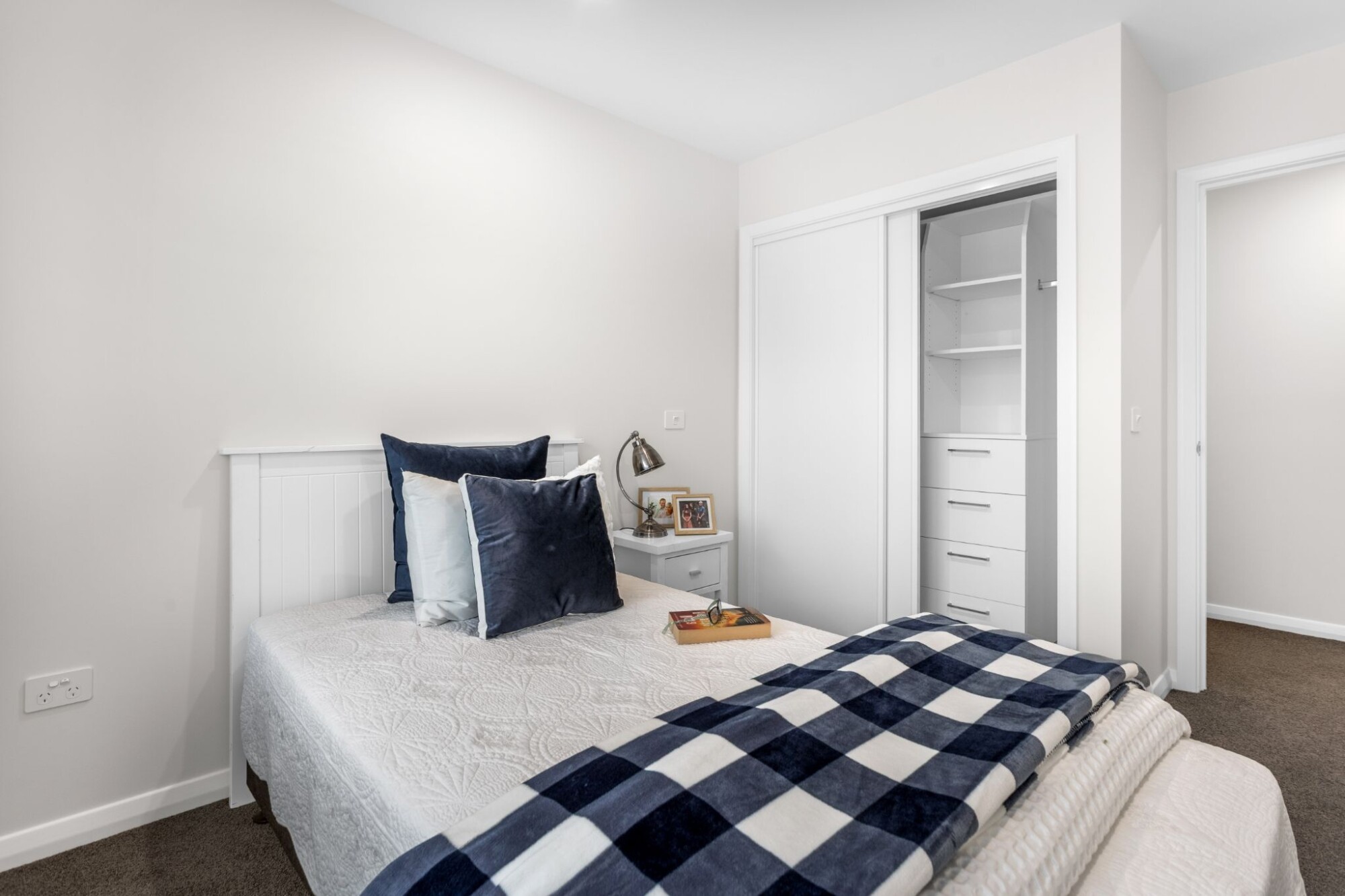 property carousel image 7