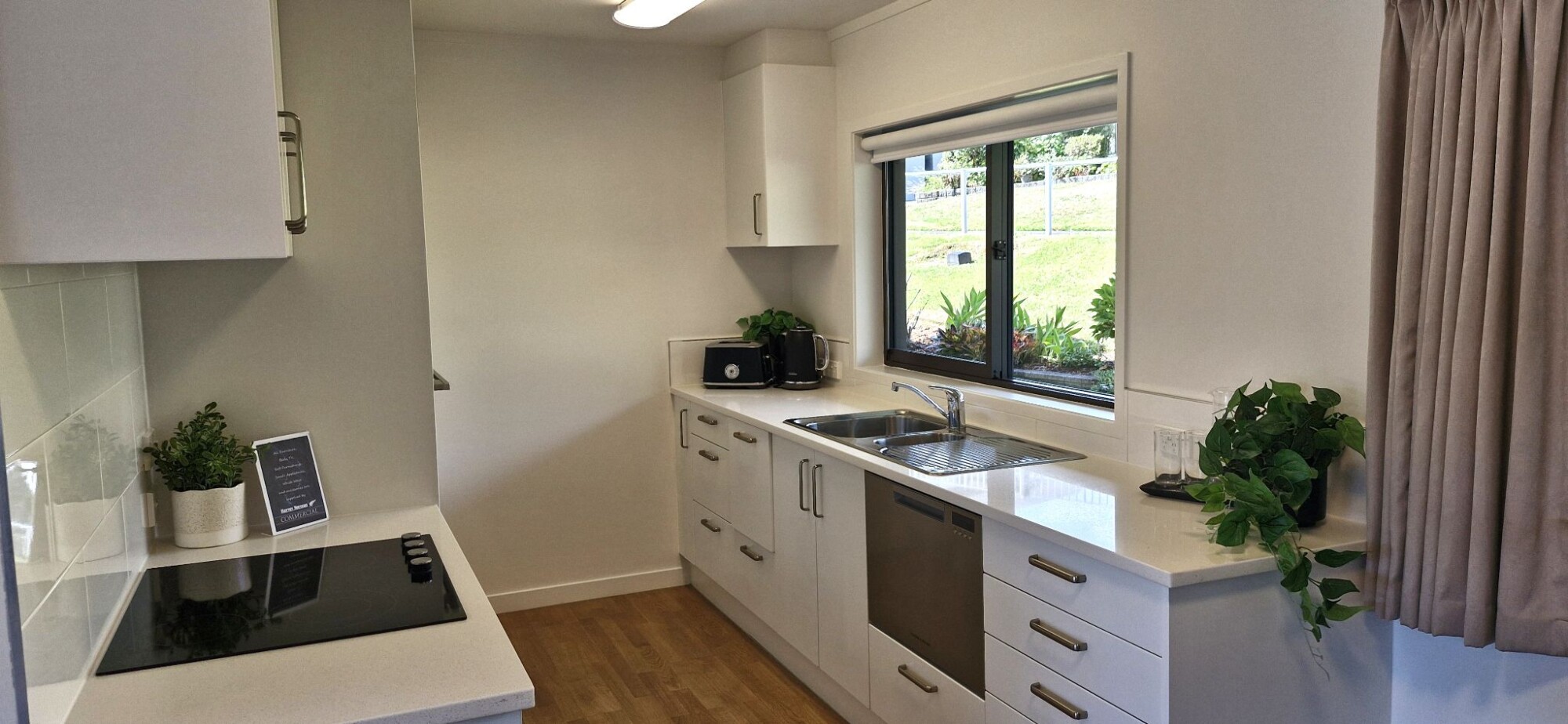 property carousel image 8