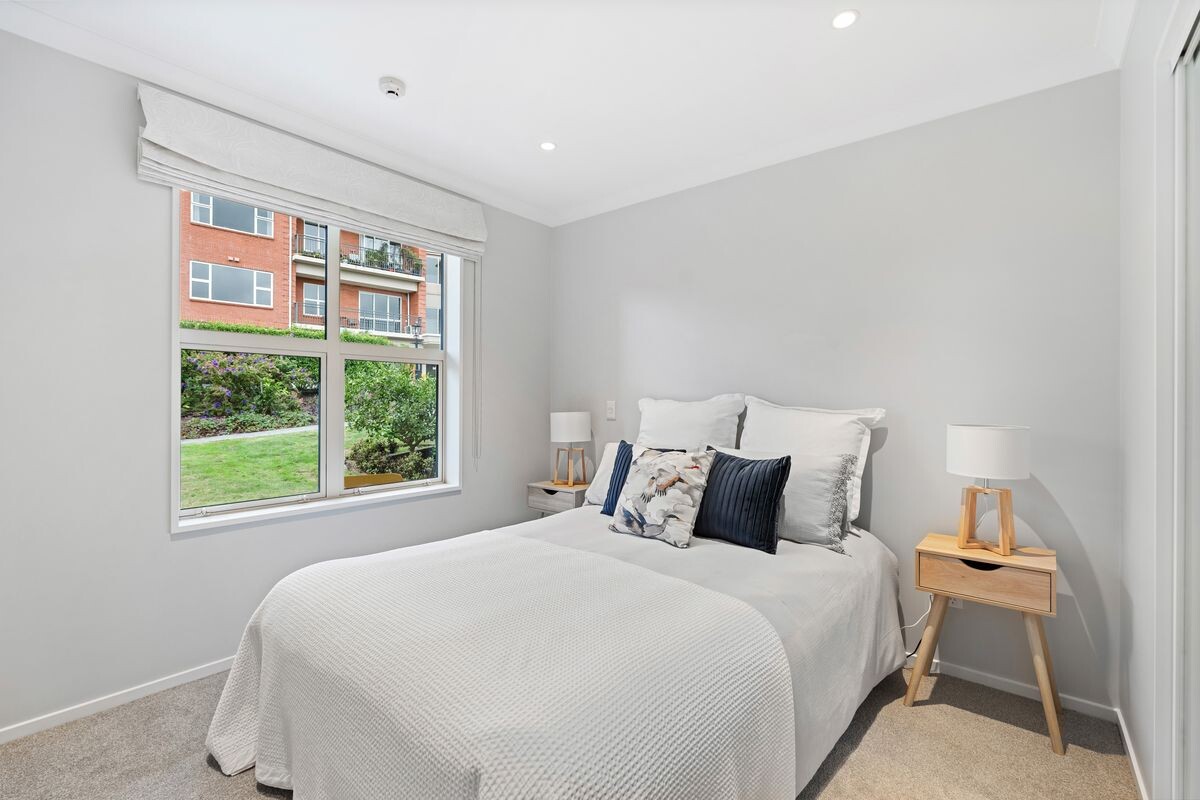 property carousel image 3