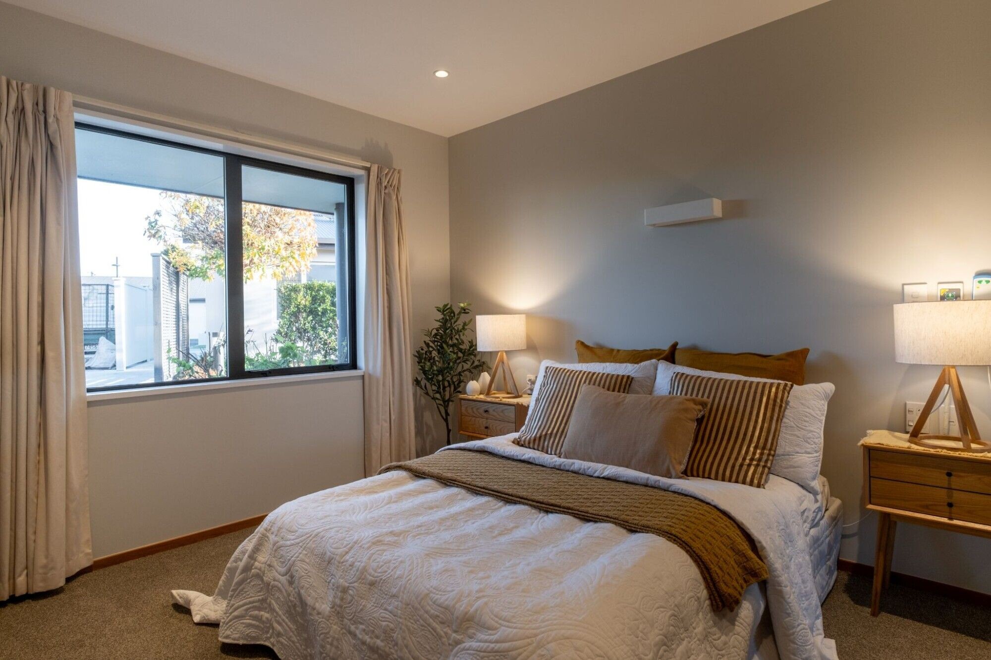 property carousel image 5