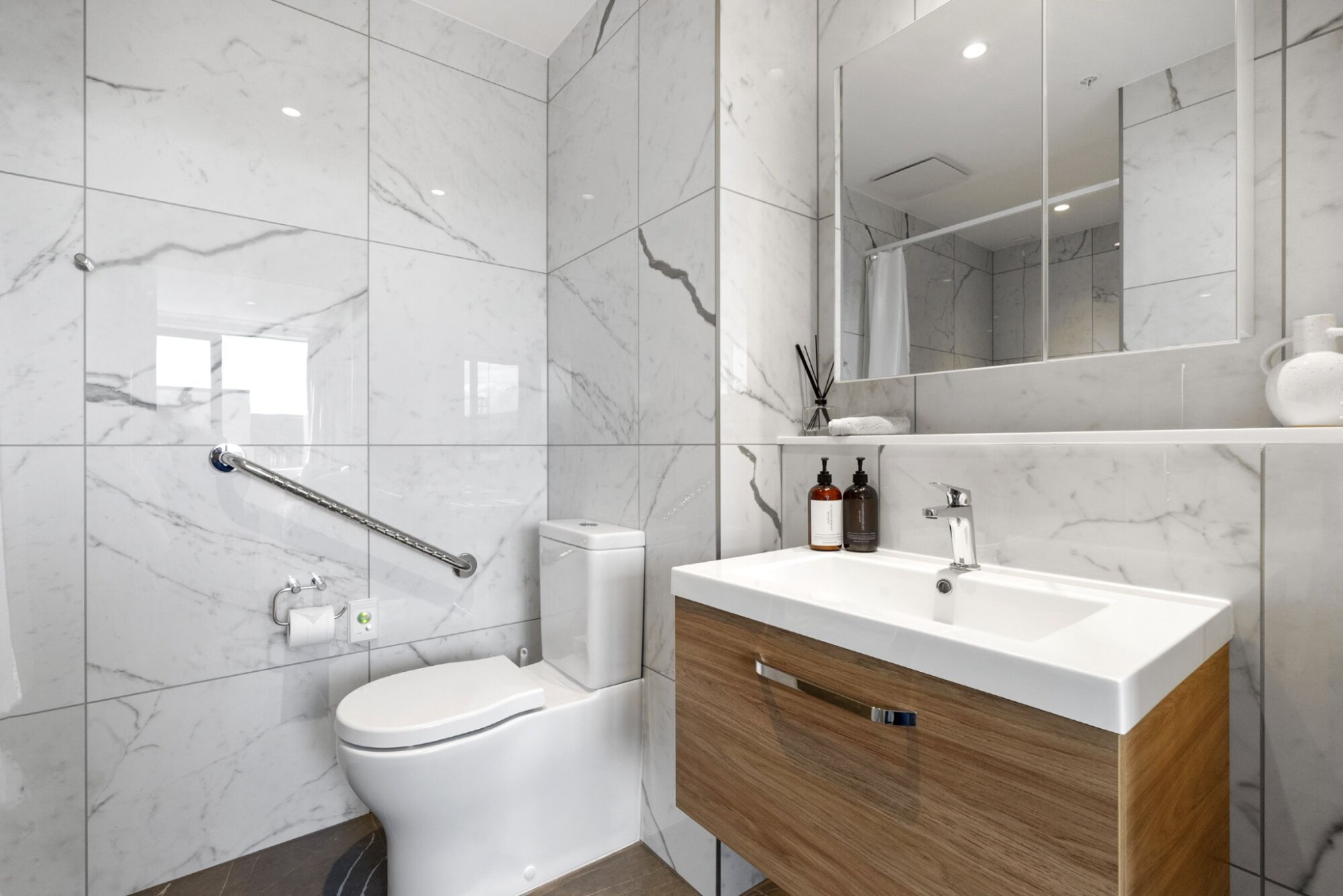 property carousel image 4