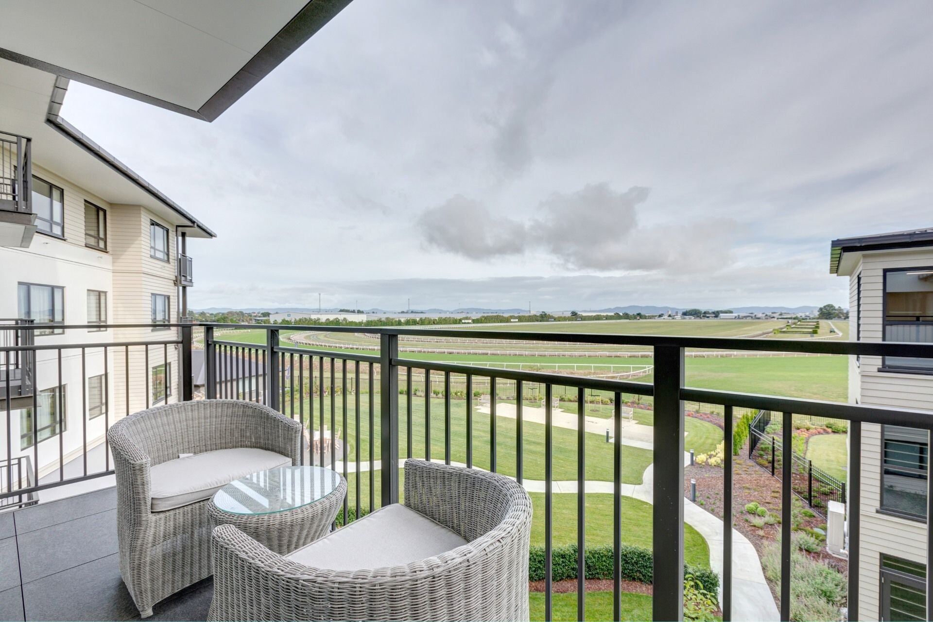 property carousel image 10