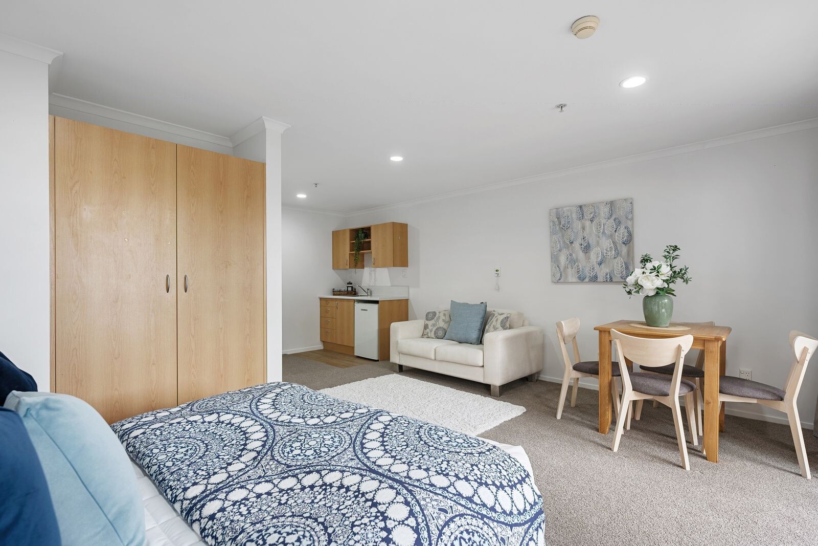 property carousel image 1