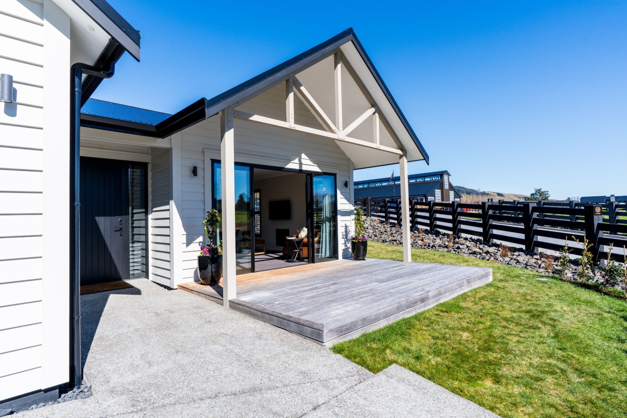 property carousel image 8