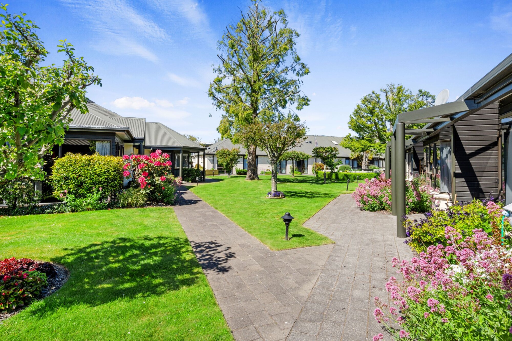 property carousel image 5