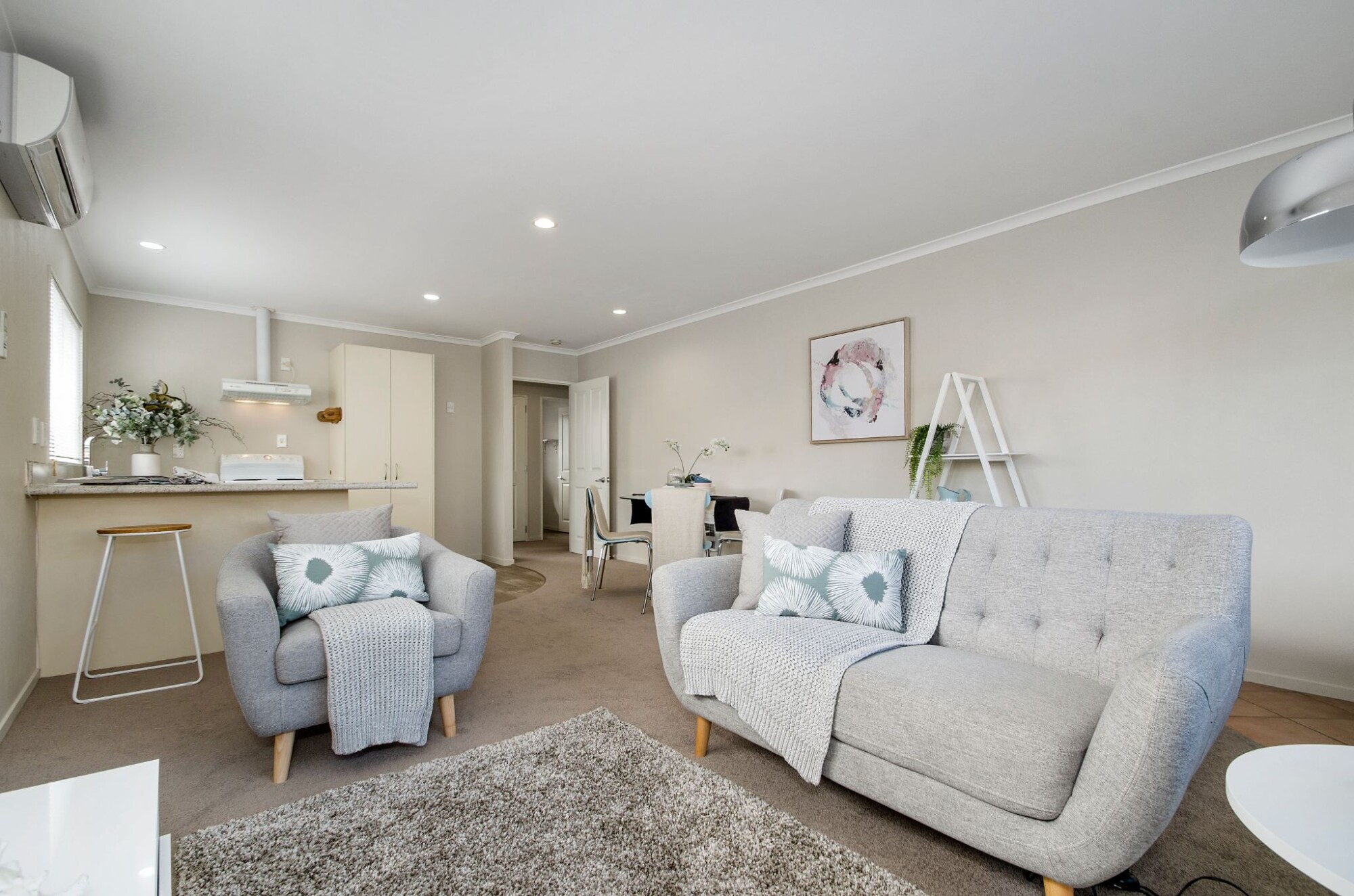 property carousel image 3