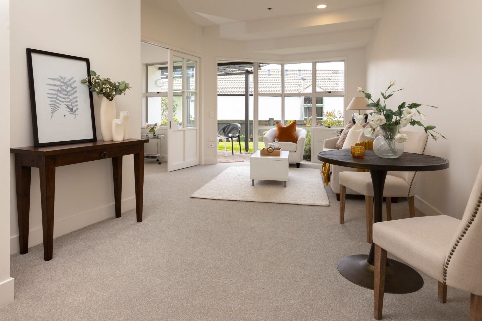 property carousel image 1