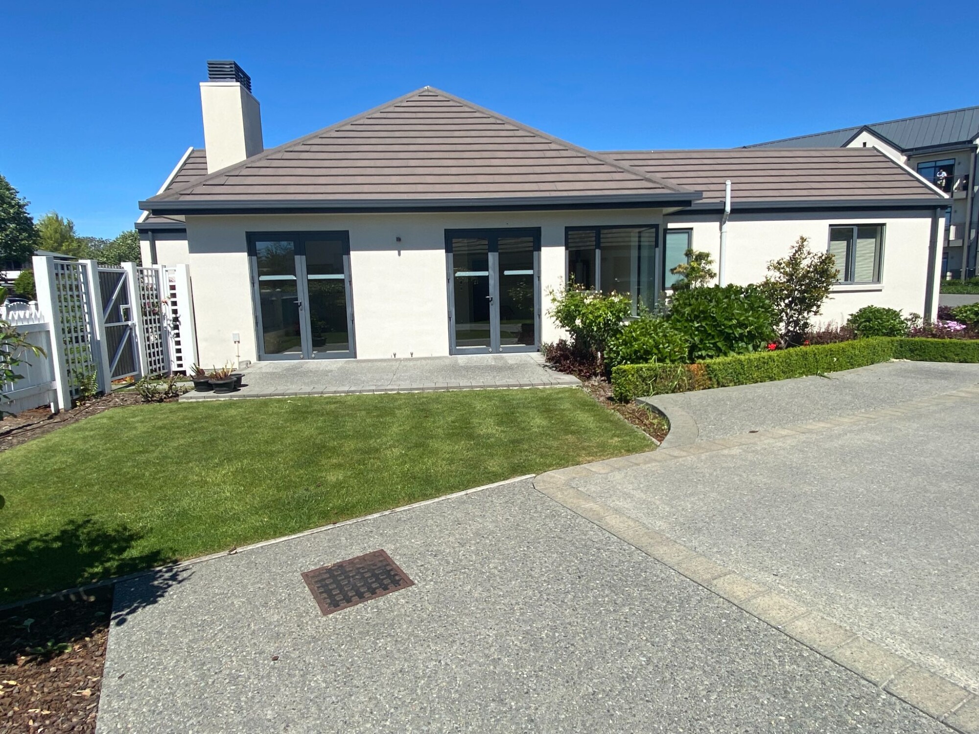 property carousel image 5