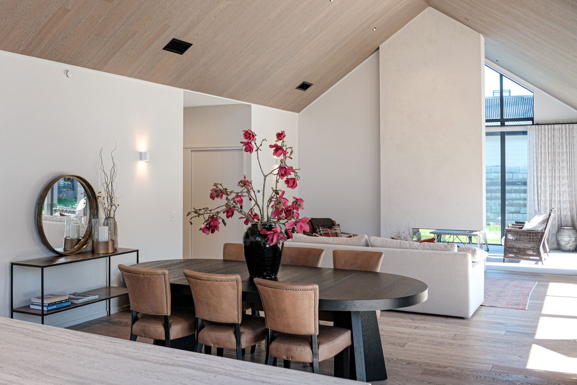 property carousel image 12