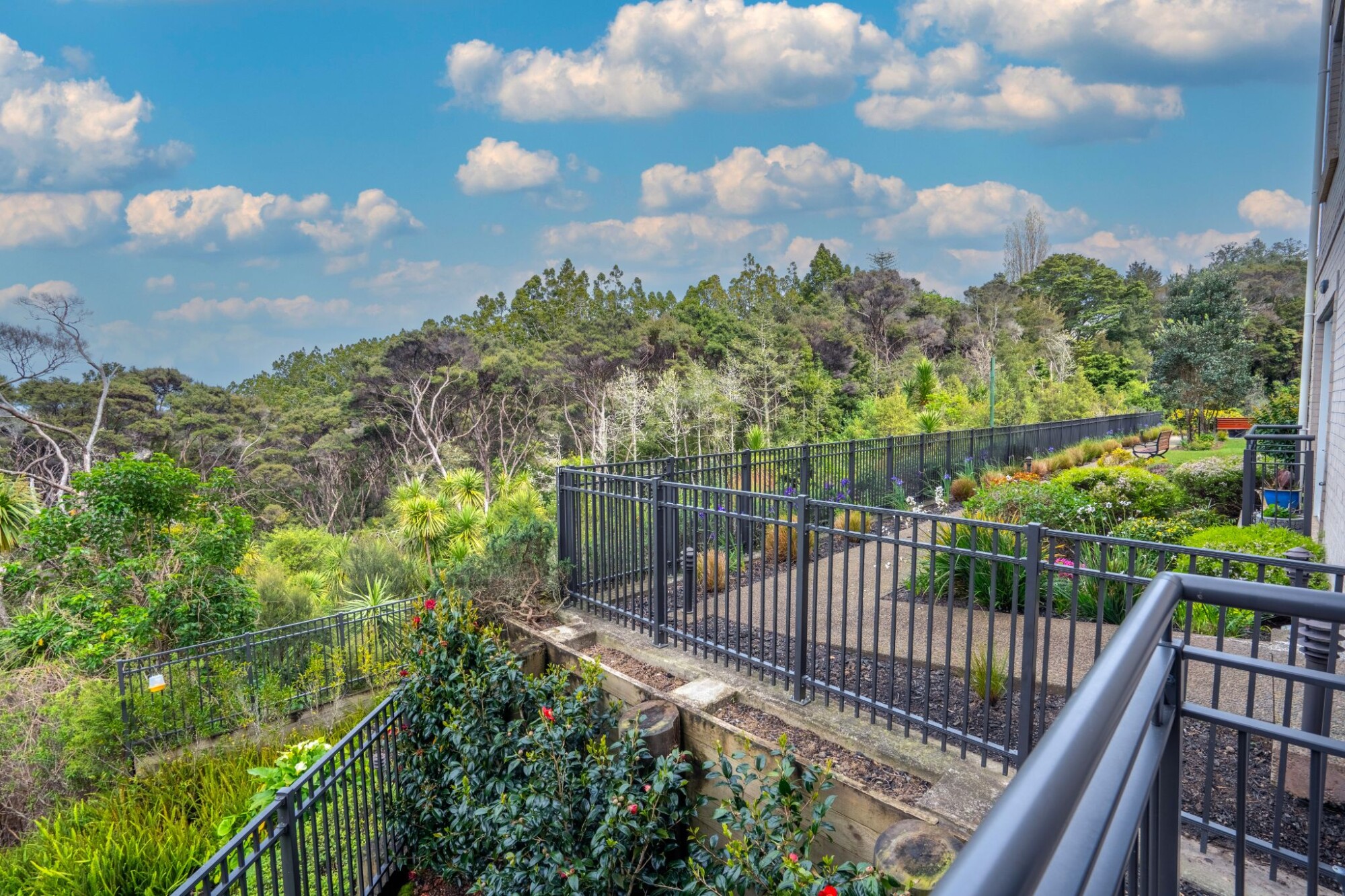 property carousel image 5