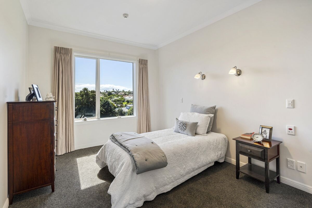 property carousel image 3