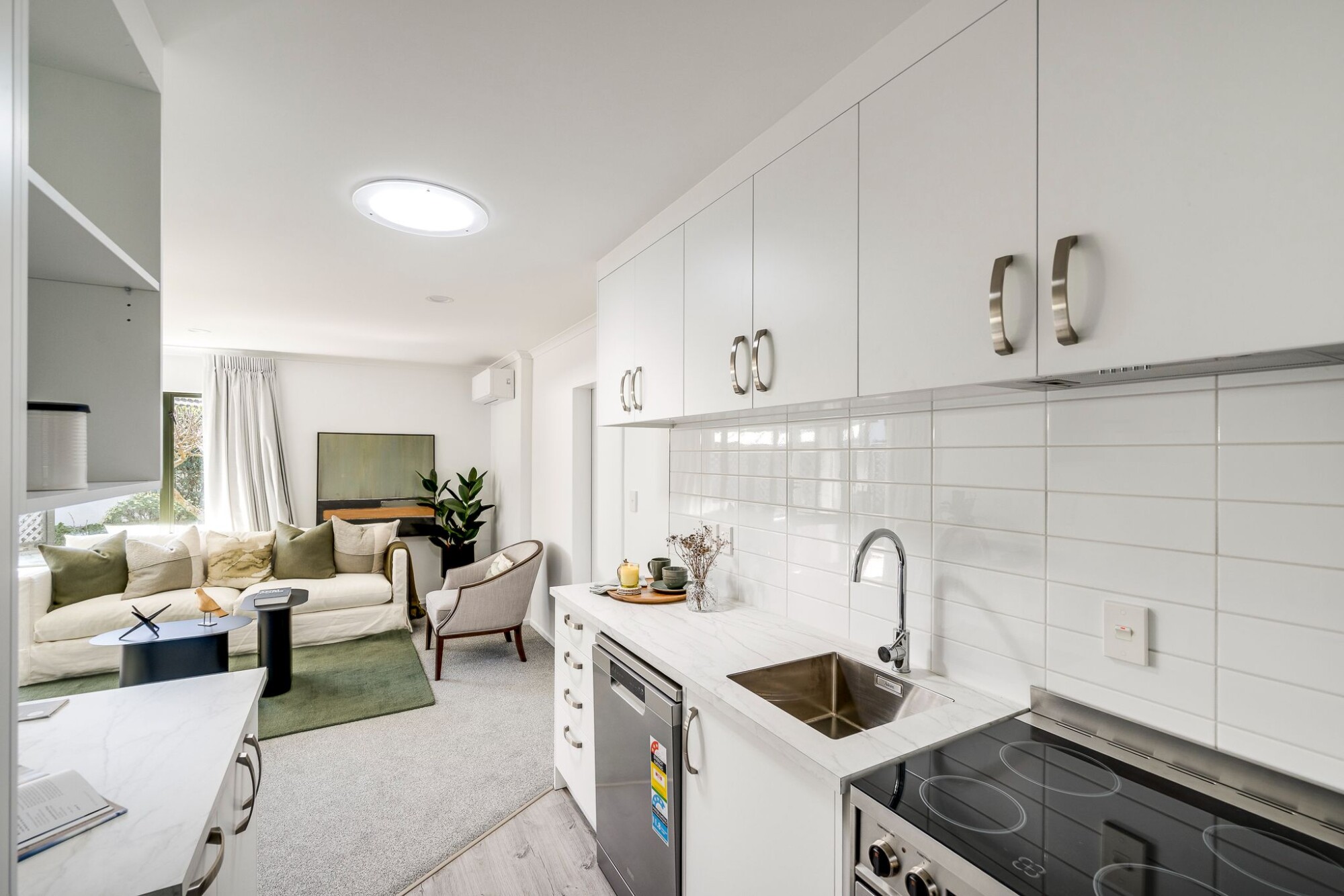 property carousel image 3