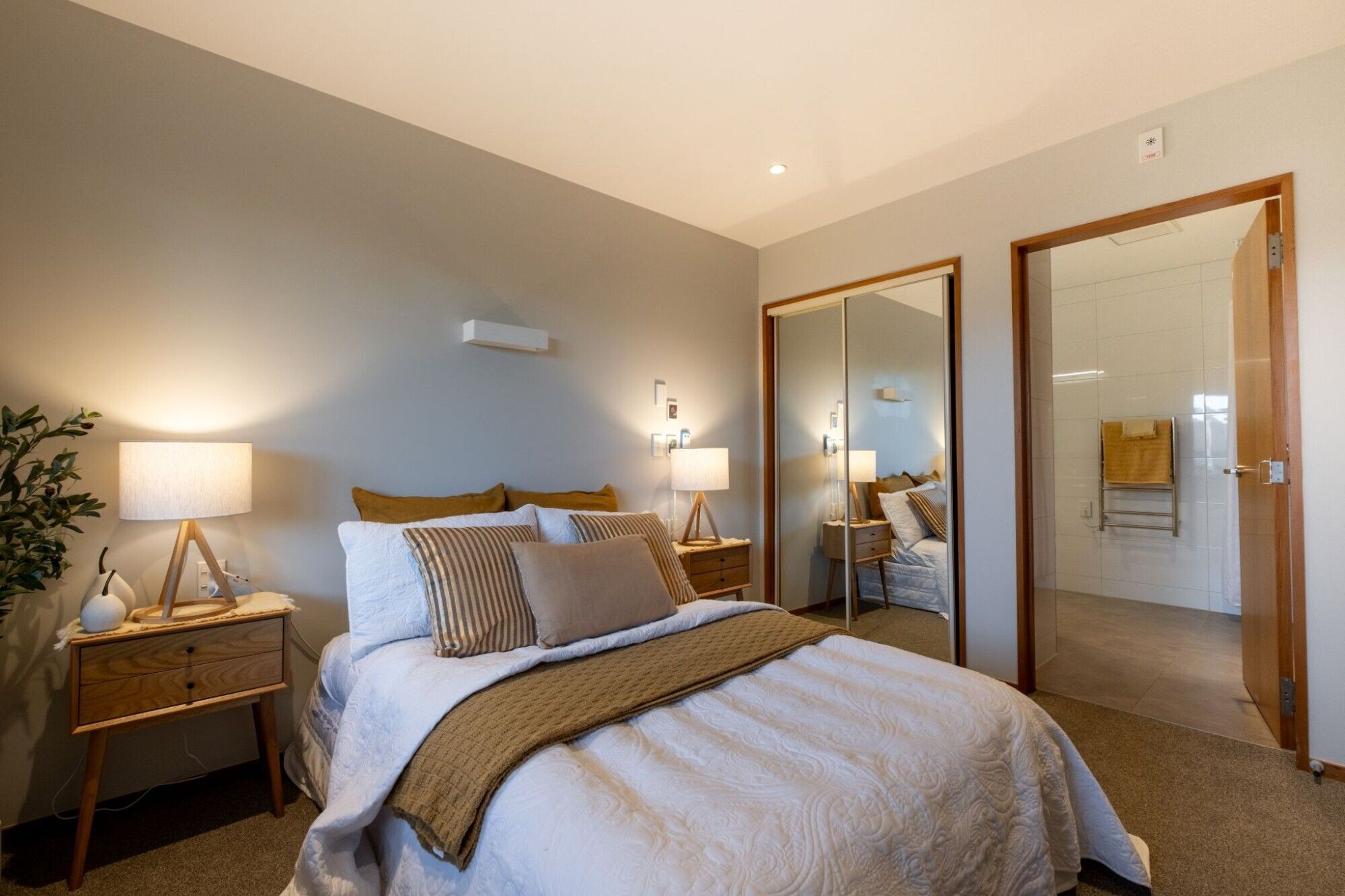 property carousel image 6