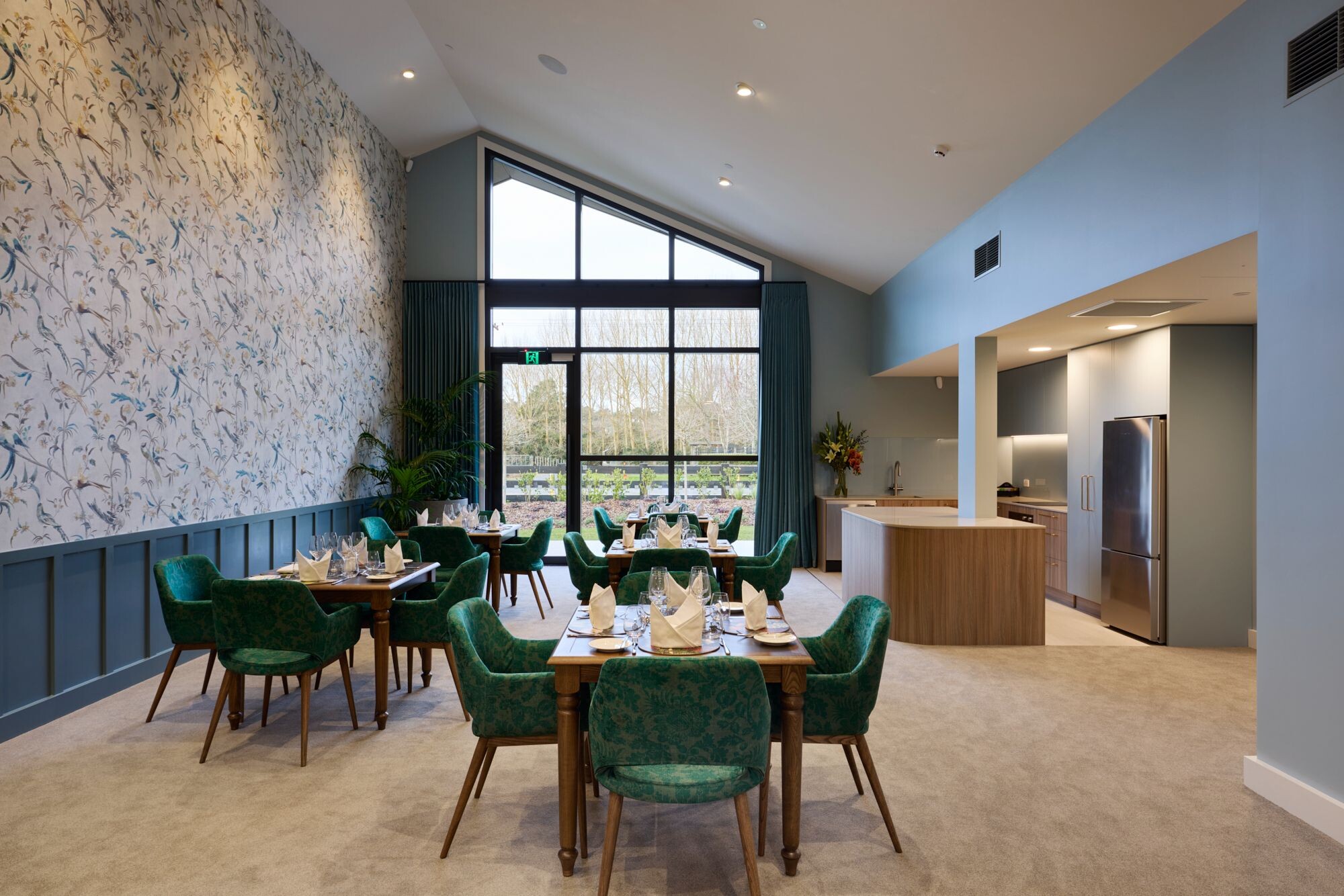 property carousel image 10