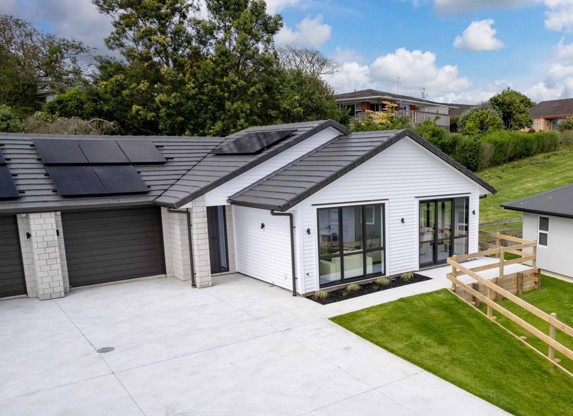 property carousel image 1