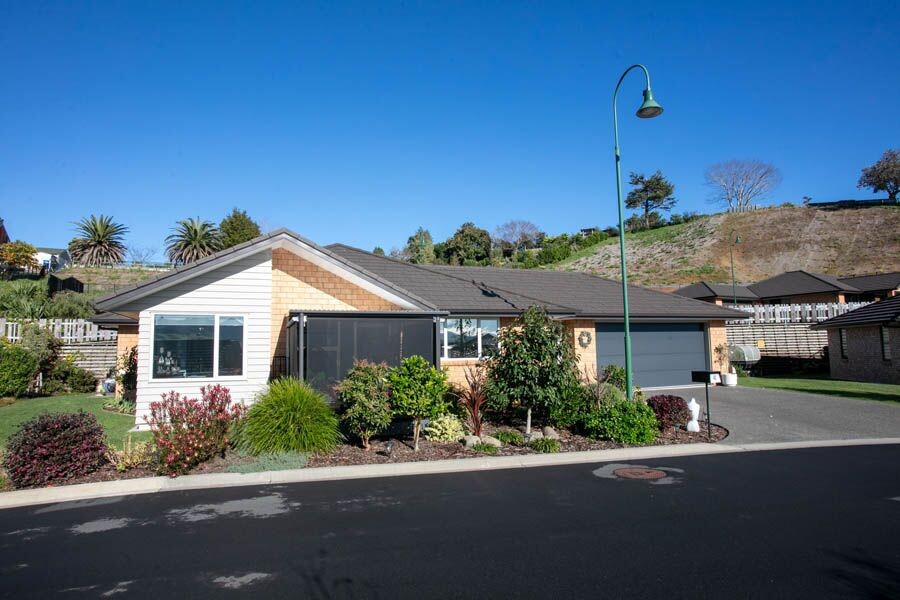 property carousel image 14