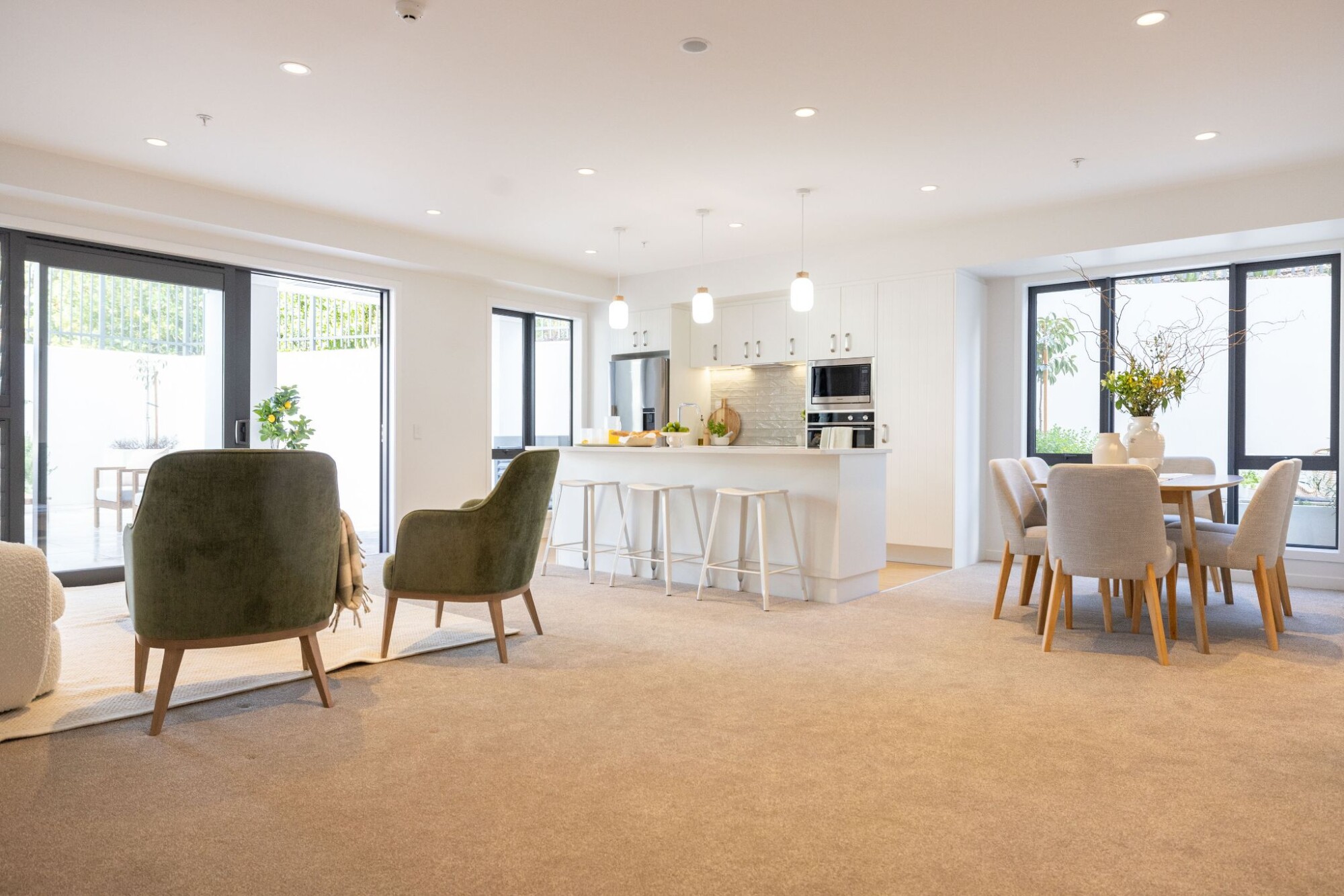 property carousel image 10