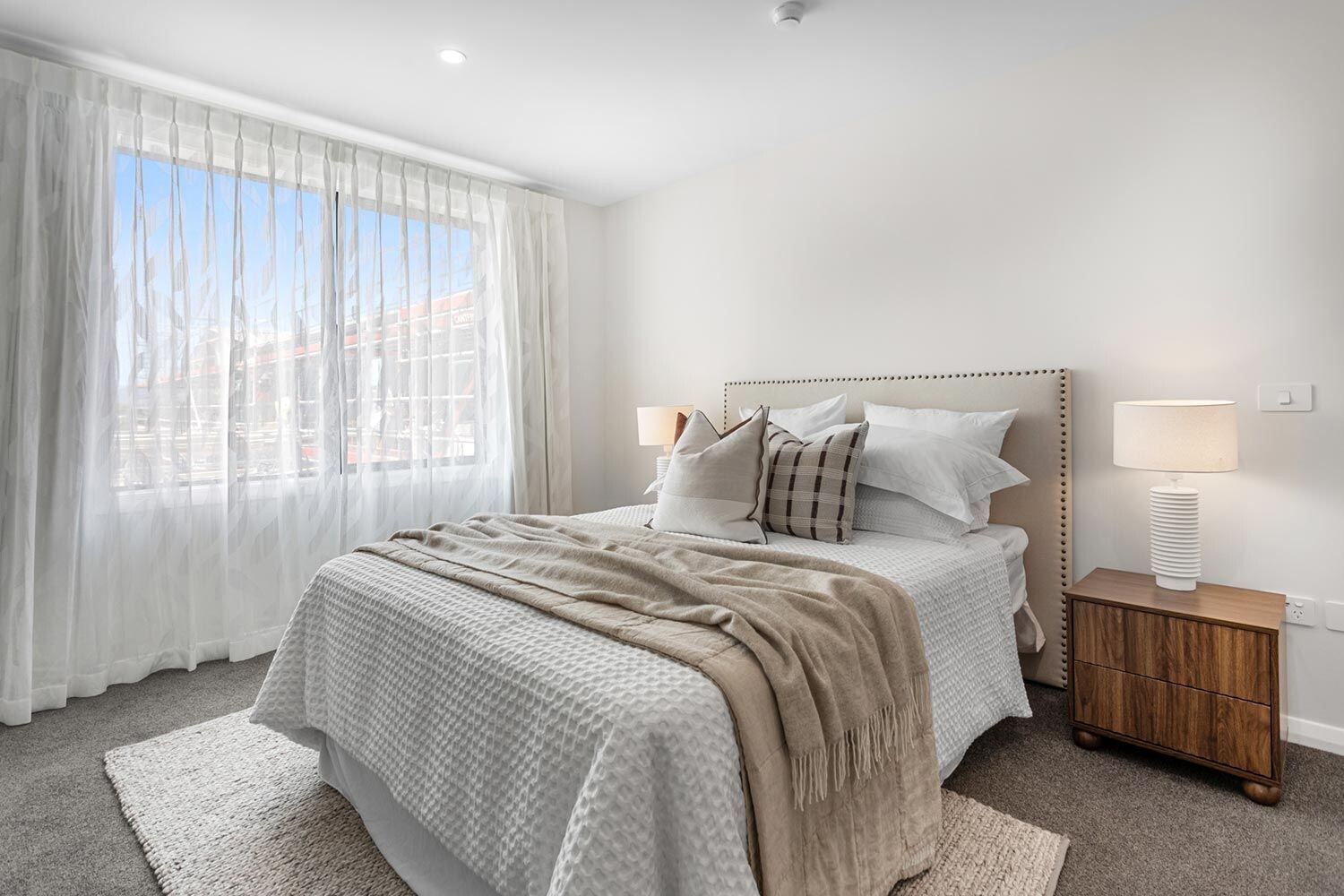 property carousel image 1