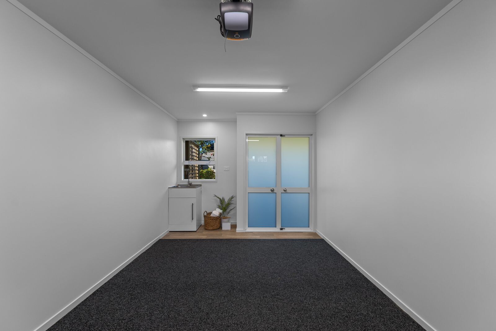 property carousel image 11