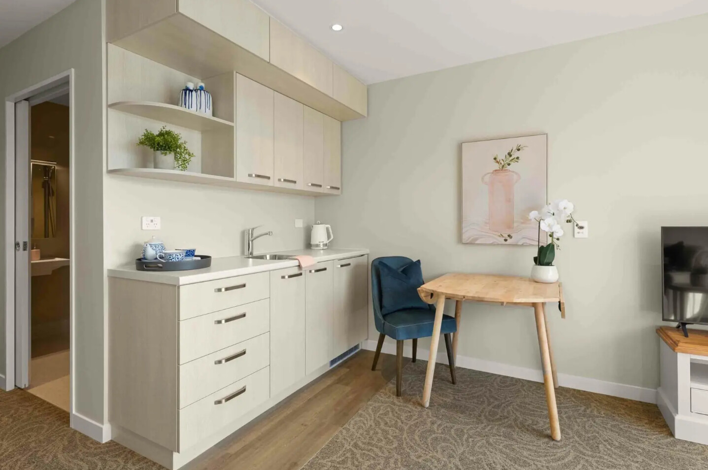 property carousel image 3