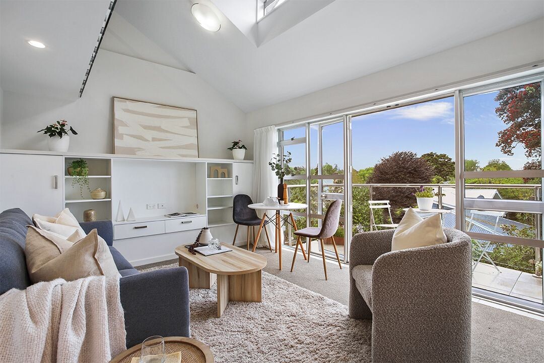 property carousel image 3