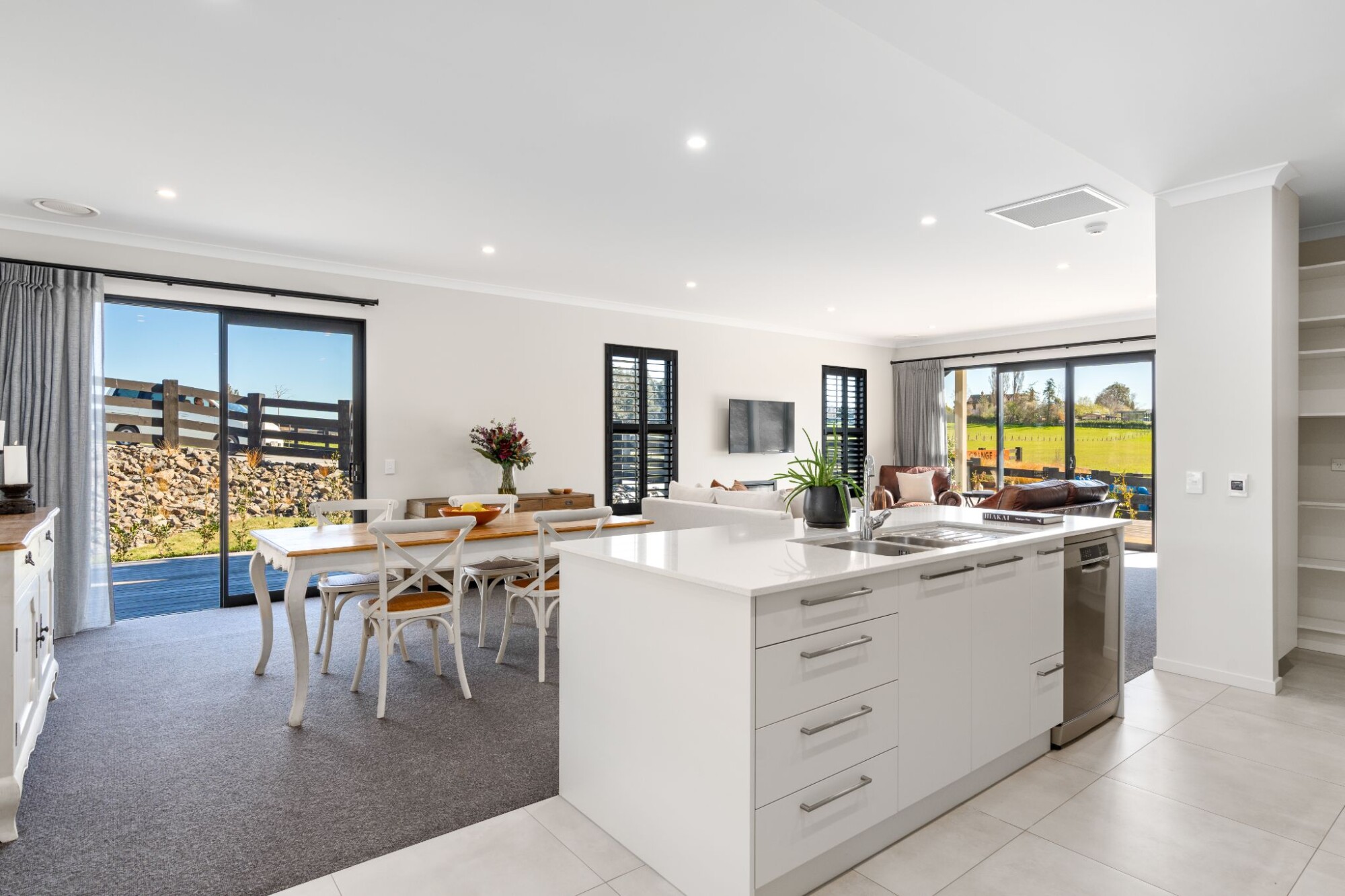 property carousel image 4