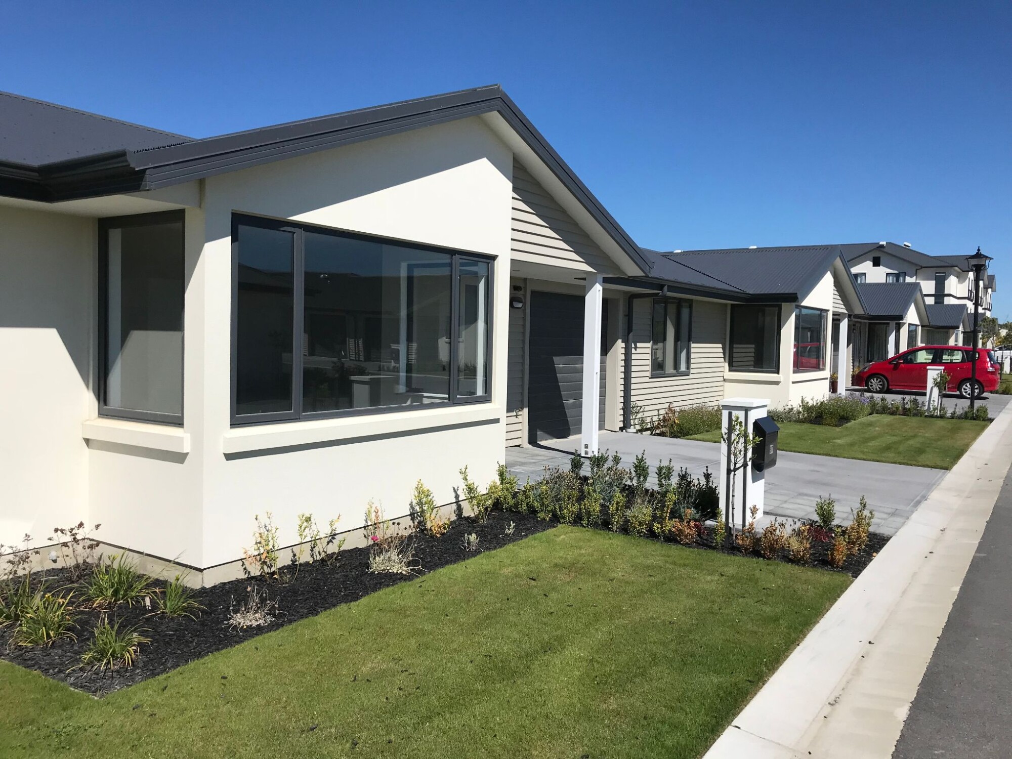 property carousel image 1