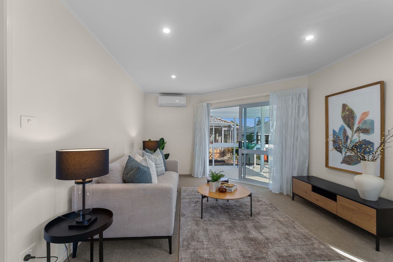 property carousel image 3