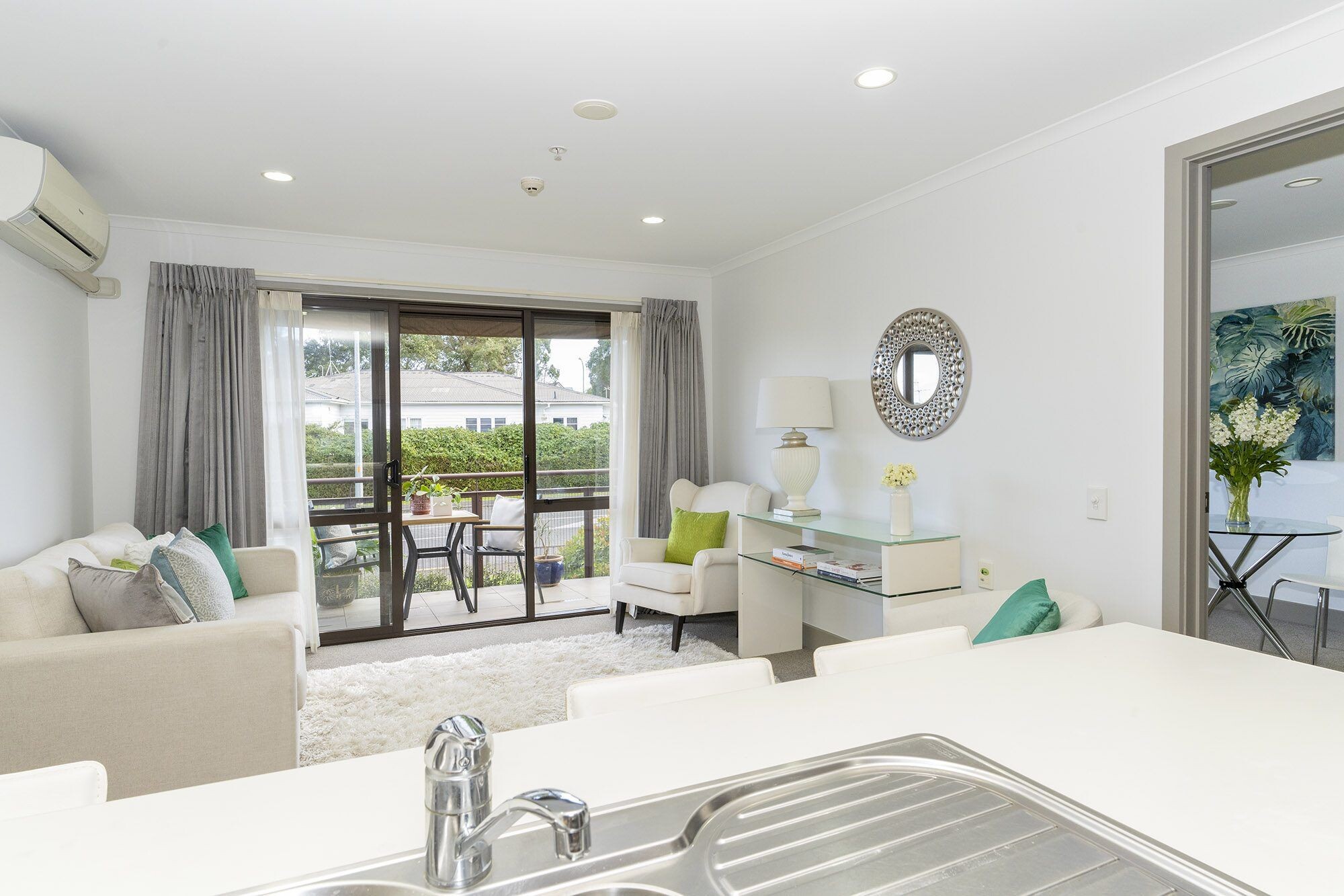 property carousel image 12