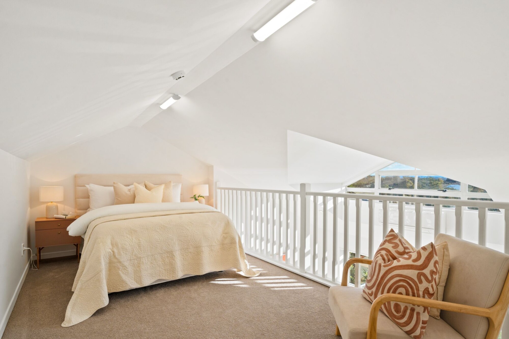 property carousel image 4