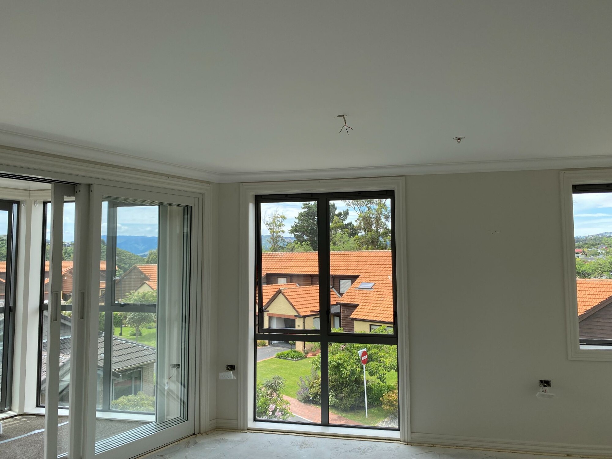 property carousel image 2